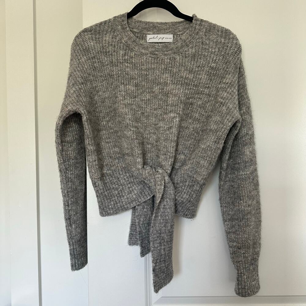 Petal & Pup (M) Captivate Tie Hem Sweater Grey Knit Cropped Pullover - Picture 3 of 6